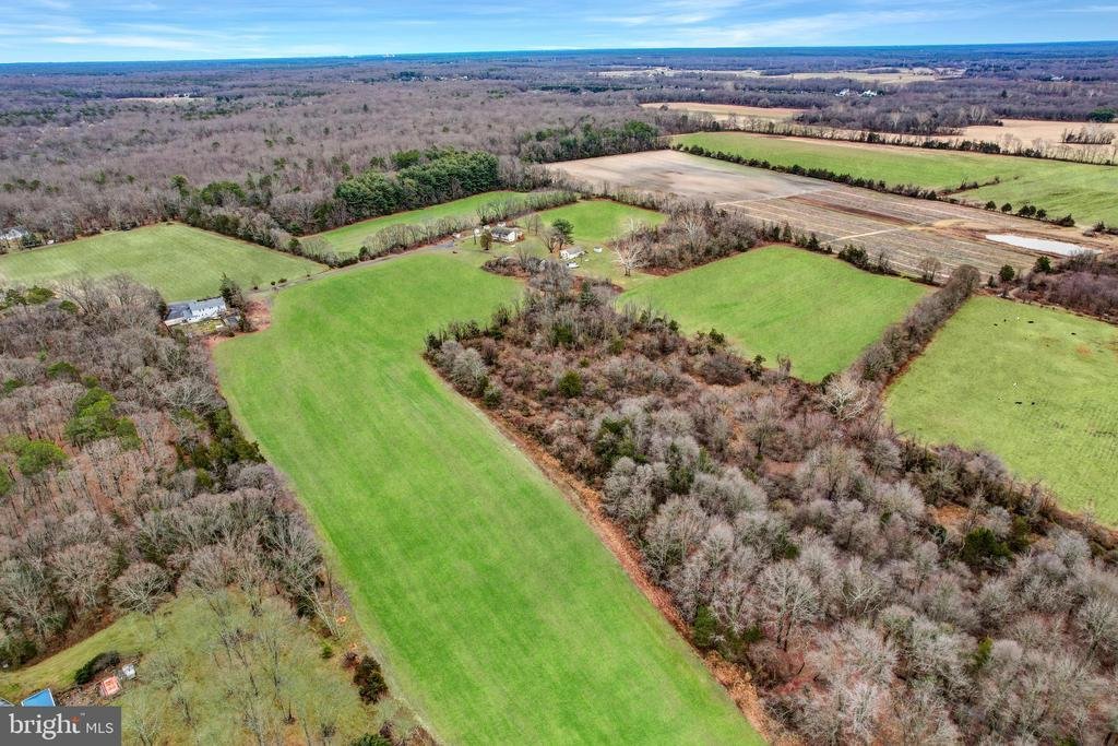 Farm Ranch in Plumsted Township, New Jersey, United States 3 - 16936043