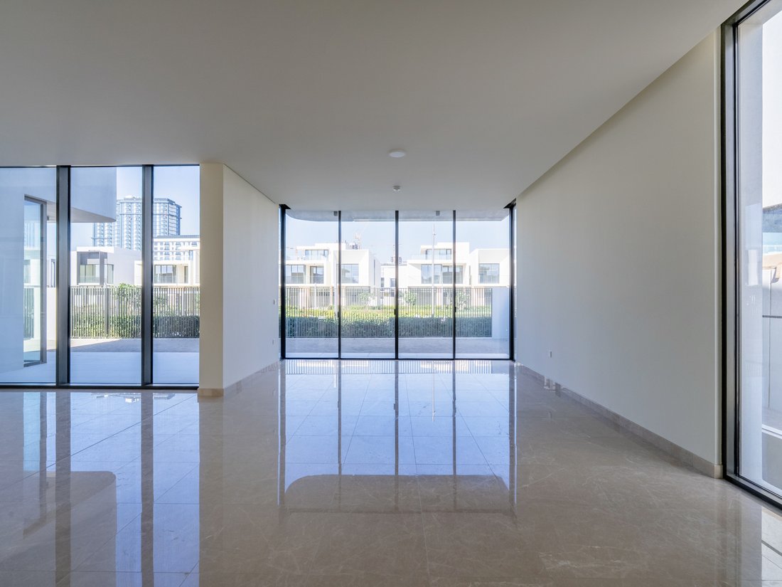 Villa in Hadaeq Sheikh Mohammed Bin Rashid, Dubai, United Arab Emirates 4 - 16936013