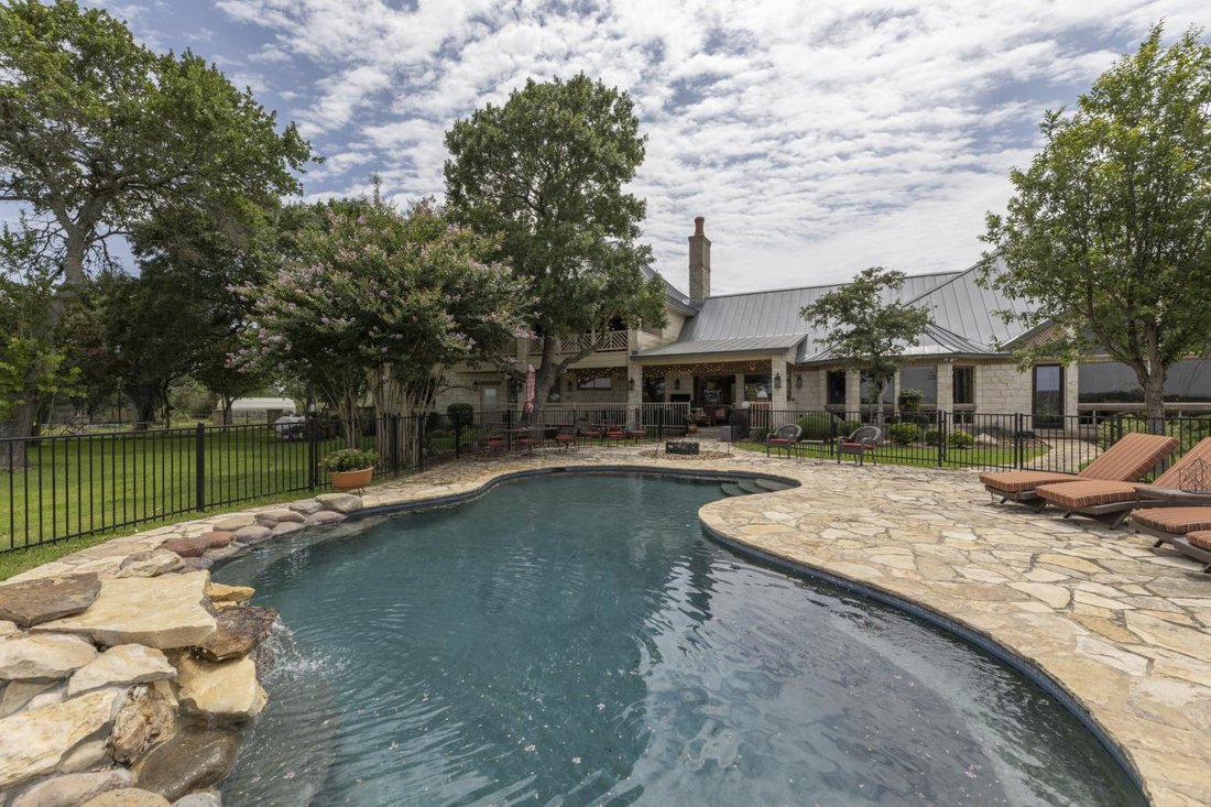 House in Boerne, Texas, United States 3 - 16935846