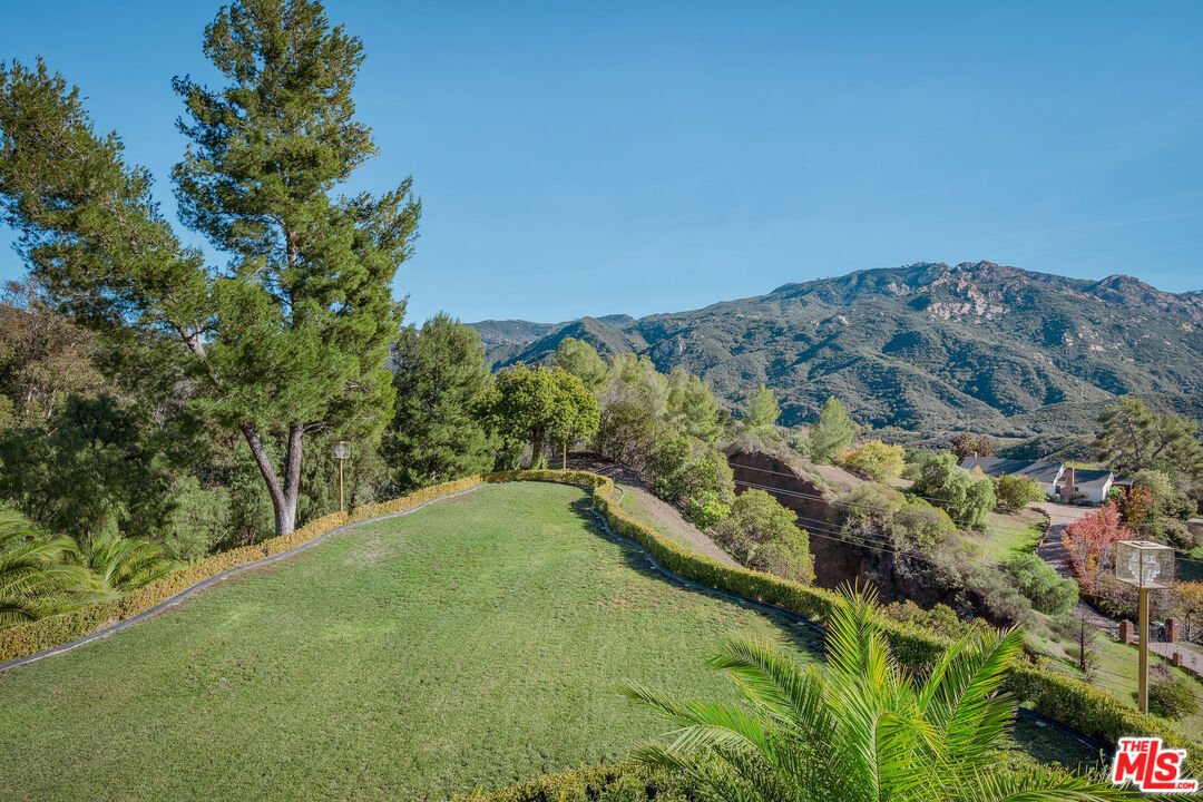 House in Hidden Hills, California, United States 3 - 16935992