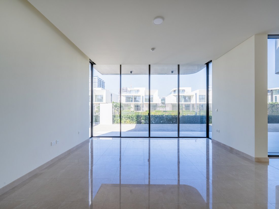 Villa in Hadaeq Sheikh Mohammed Bin Rashid, Dubai, United Arab Emirates 5 - 16936013