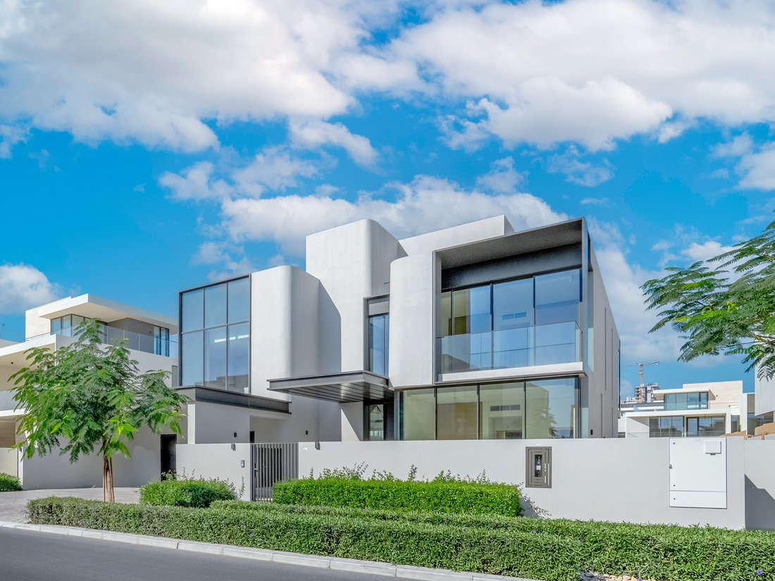 Villa in Hadaeq Sheikh Mohammed Bin Rashid, Dubai, United Arab Emirates 1 - 16936013