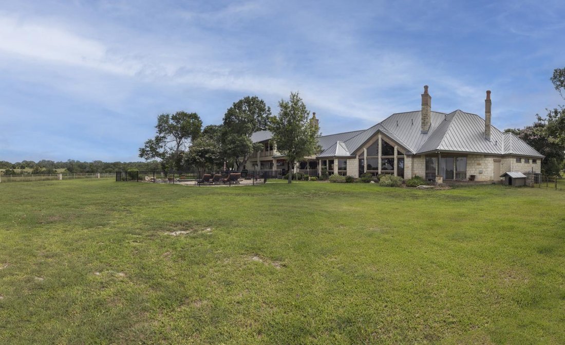 House in Boerne, Texas, United States 2 - 16935846
