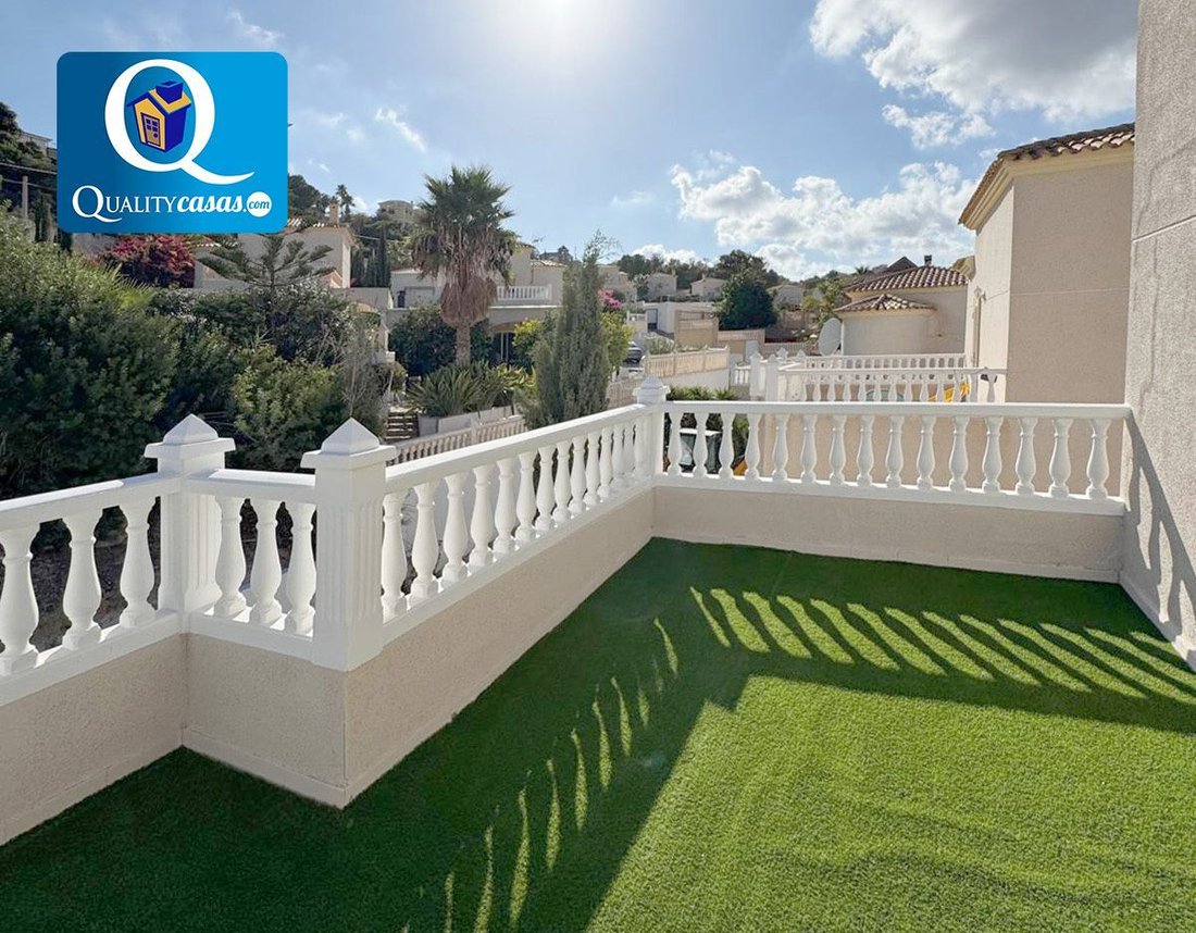Chalet in el Campello, Valencian Community, Spain 1 - 16936704