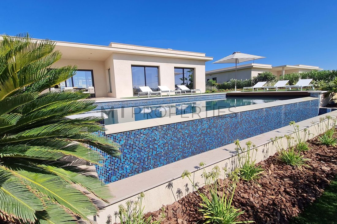 Villa in Montenegro, Algarve, Portugal 1 - 16936737