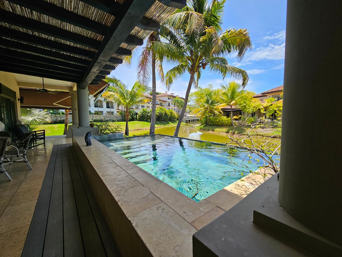 Villa in El Chirú, Coclé Province, Panama 1 - 16936995