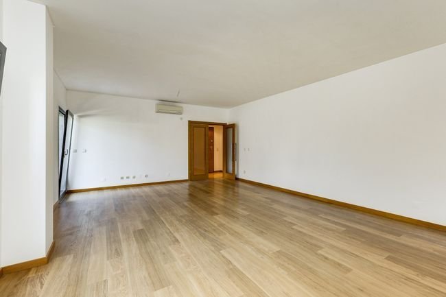 Apartment in Benfica, Lisbon, Portugal 3 - 16937464