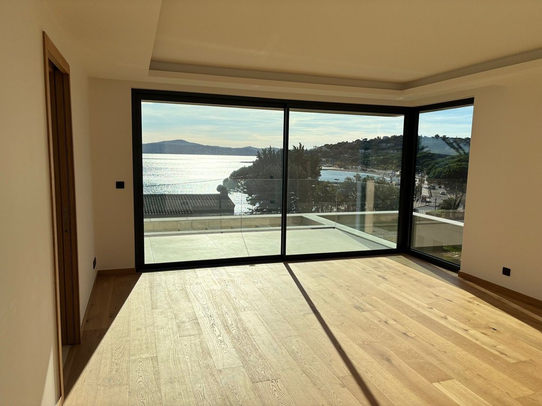 Villa in Ville-Les Saquedes-Le Bouillonnet, Sainte-Maxime, France 4 - 16936846