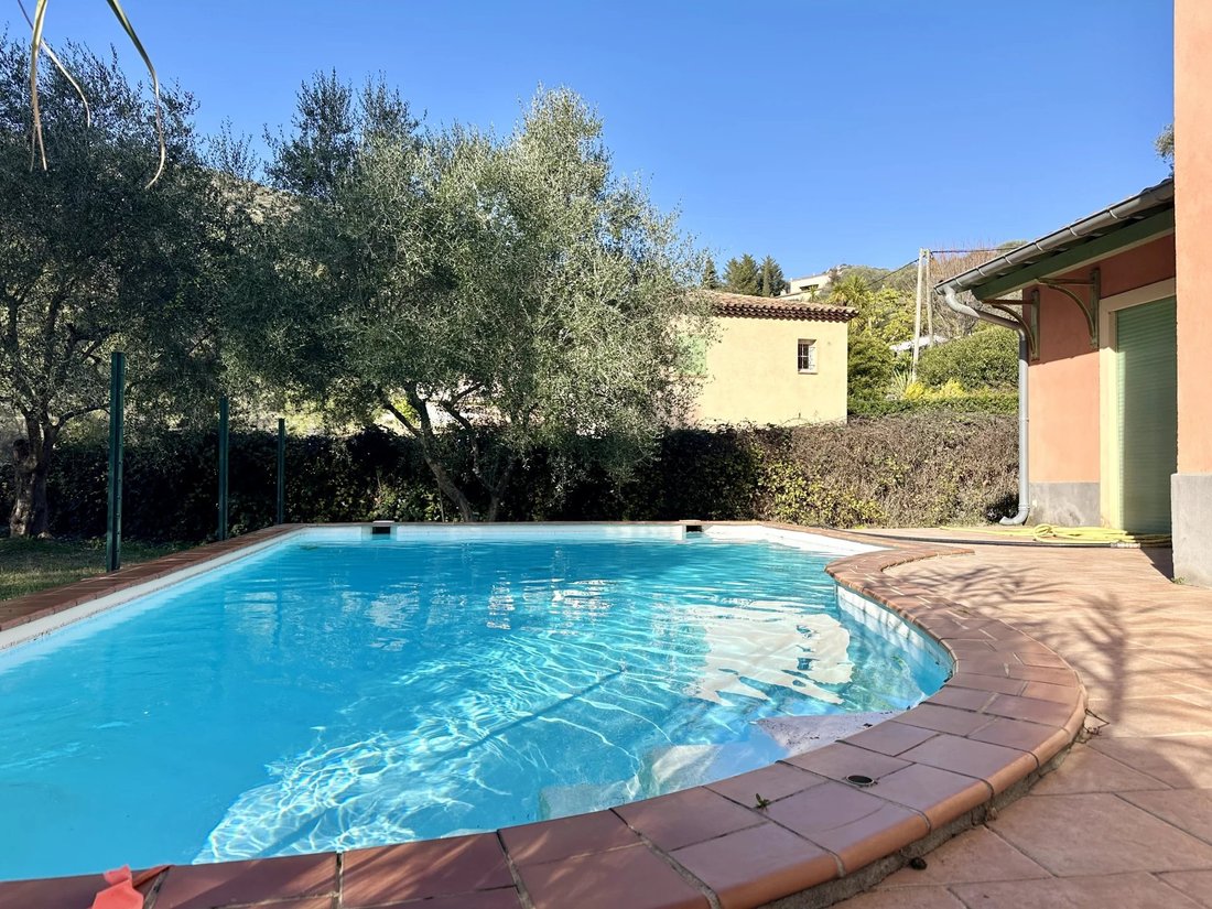House in Falicon, Provence-Alpes-Côte d'Azur, France 2 - 16937505
