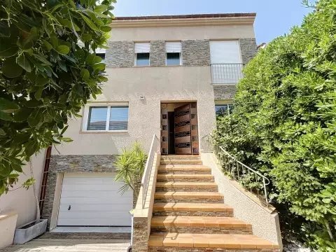 House in Les Remparts-Kennedy, Perpignan, France 3 - 16937861