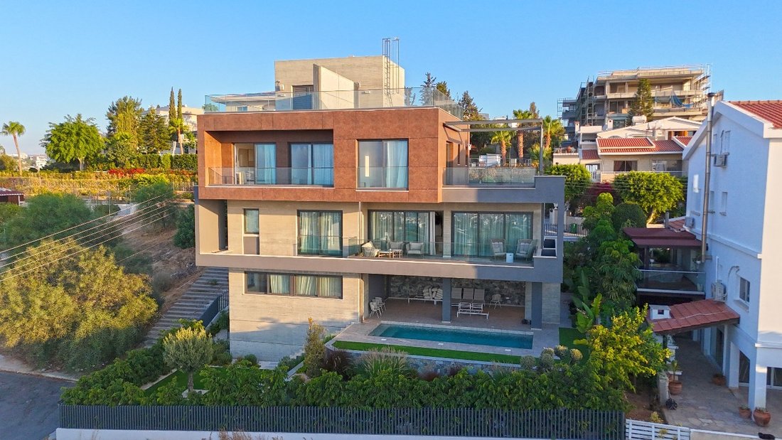 Villa in Mesa Geitonia, Limassol, Cyprus 1 - 16936774