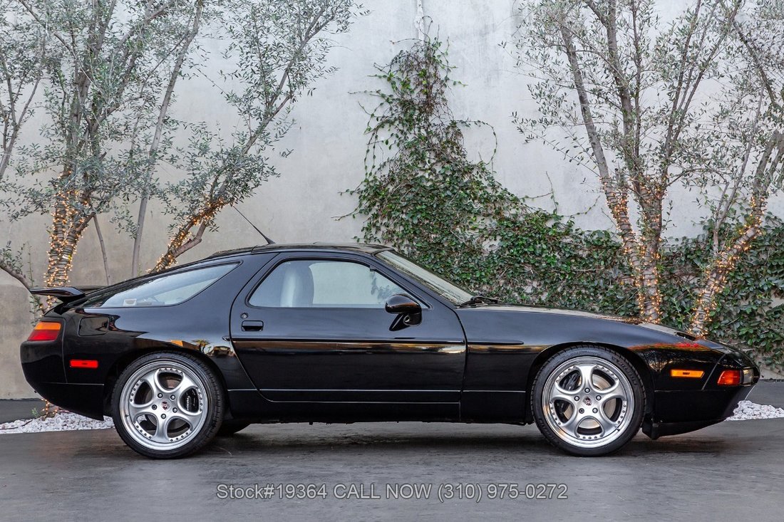 Porsche 928GTS in Los Angeles, CA 5 - 16937930