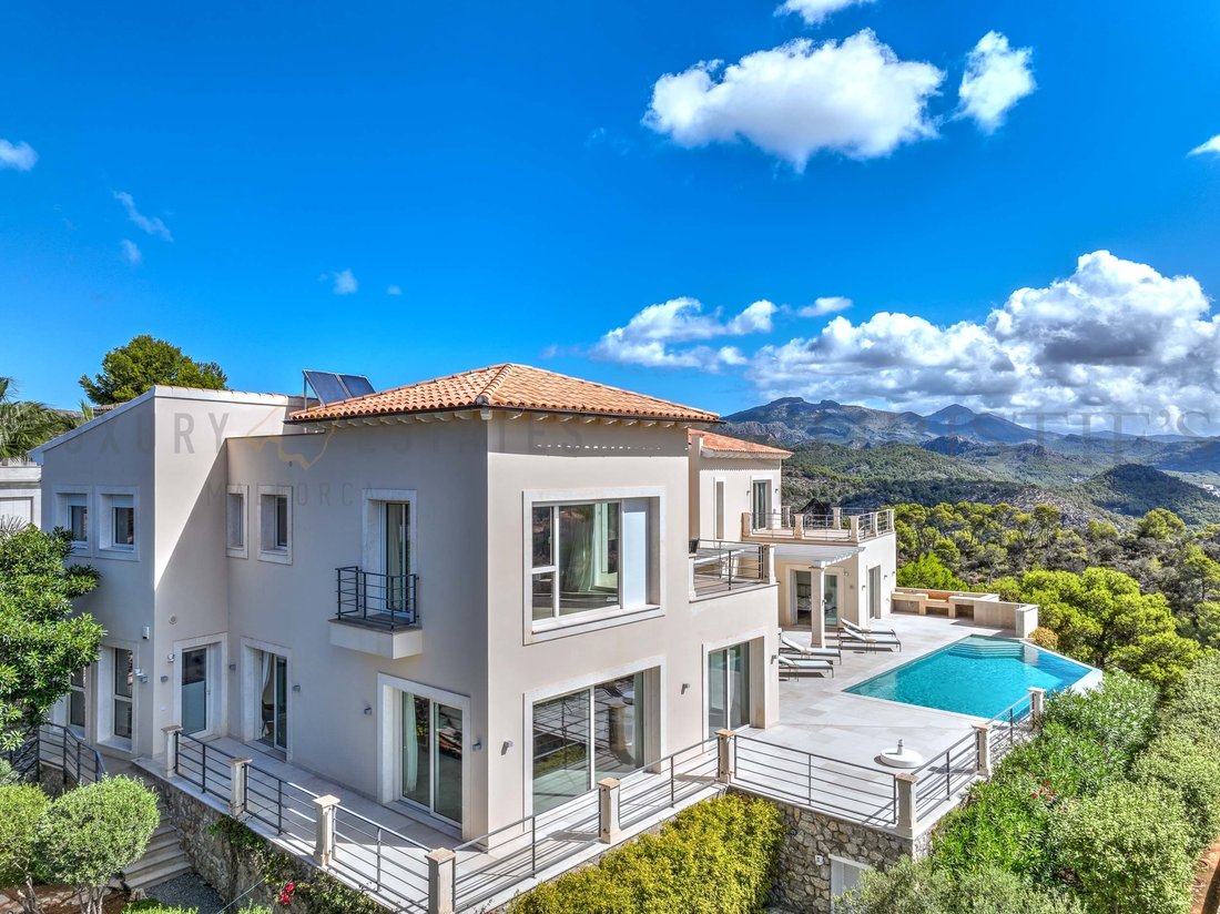 Villa in Port d'Andratx, Andratx, Balearic Islands 1 - 16937824