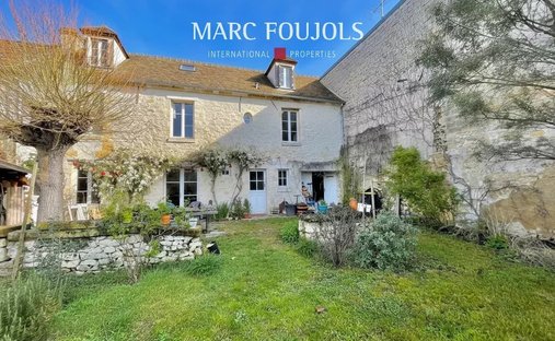 House in Est, Lamorlaye, France 1