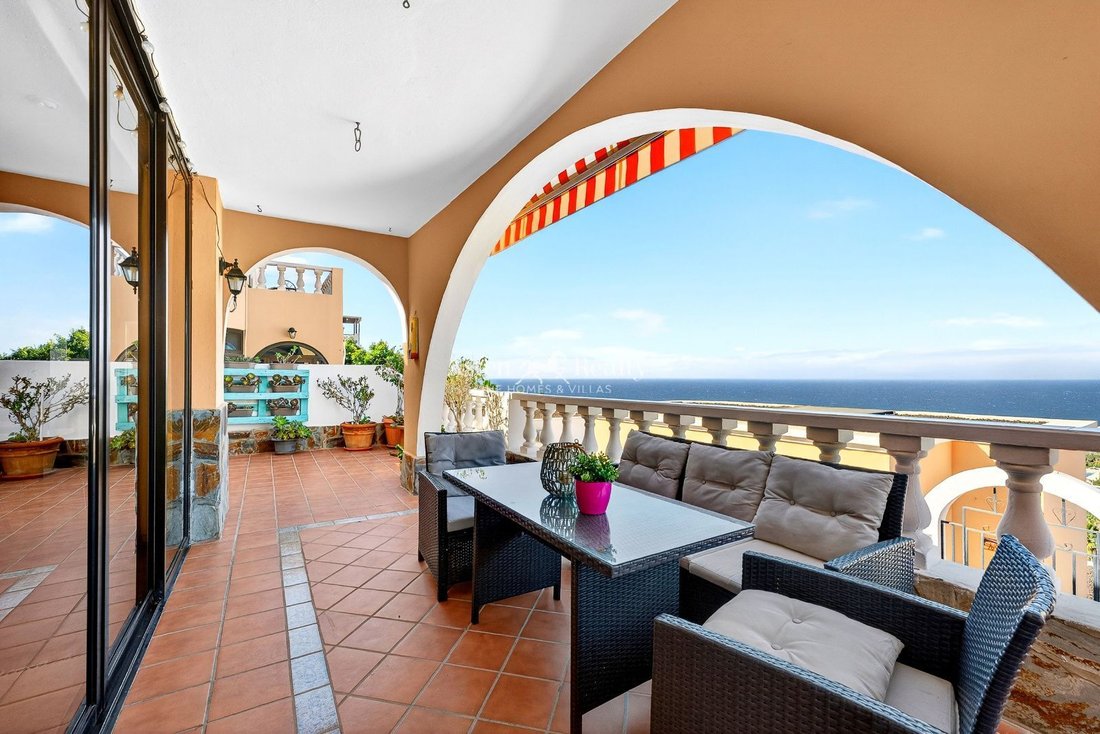 Villa in Costa Adeje, Adeje, Canary Islands 1 - 16937743