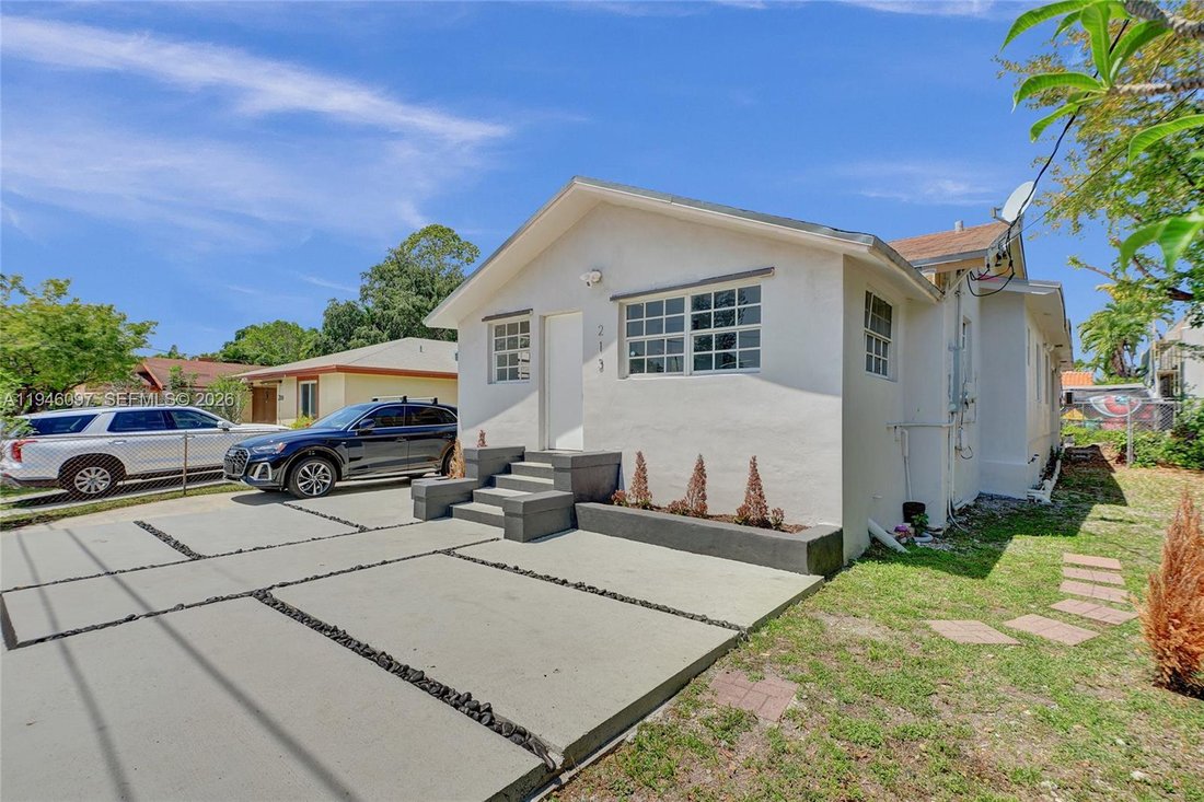 House in Miami, Florida, United States 3 - 16937061