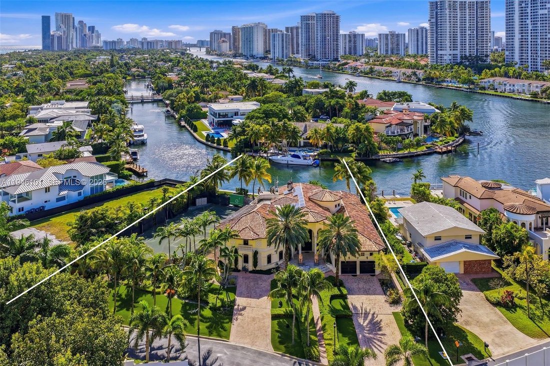 House in Golden Beach, Florida, United States 1 - 16937063