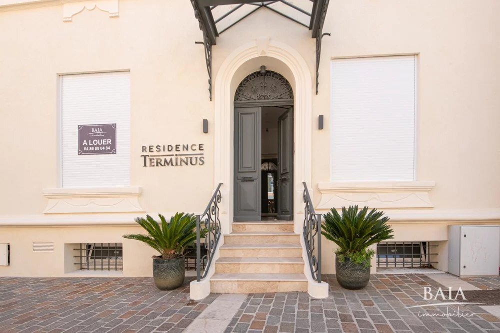Townhouse in Ville-Les Saquedes-Le Bouillonnet, Sainte-Maxime, France 3 - 16798262