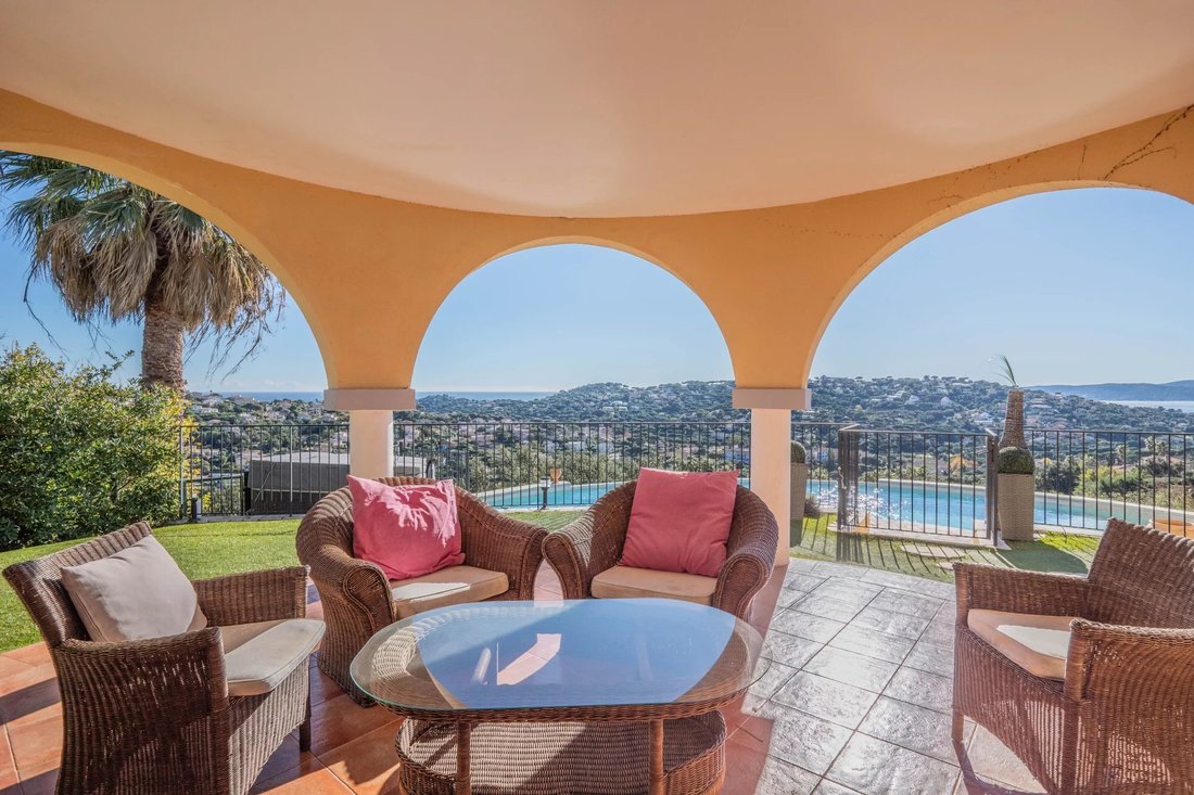 Villa in Ville-Les Saquedes-Le Bouillonnet, Sainte-Maxime, France 2 - 11168927