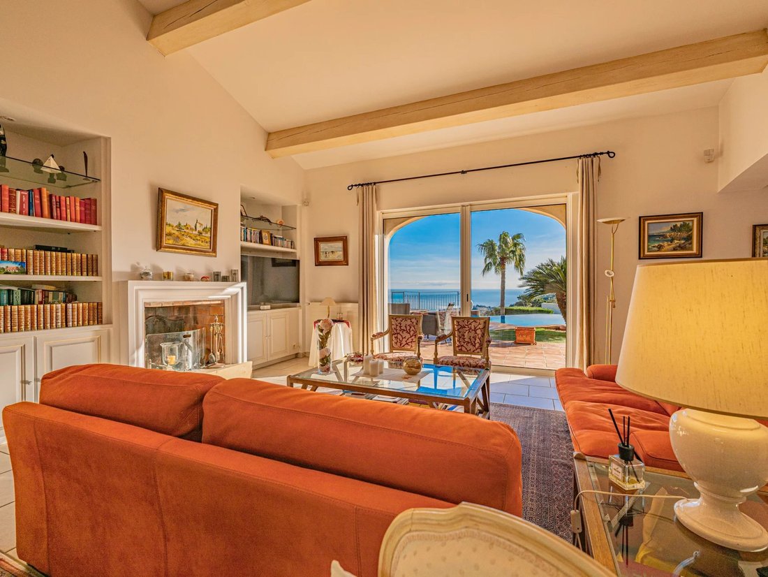 Villa in Grimaud, Provence-Alpes-Côte d'Azur, France 4 - 16770943