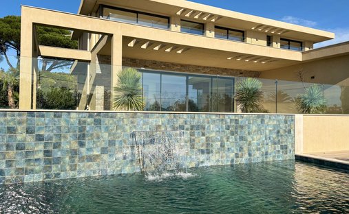 Villa in Ville-Les Saquedes-Le Bouillonnet, Sainte-Maxime, France 1