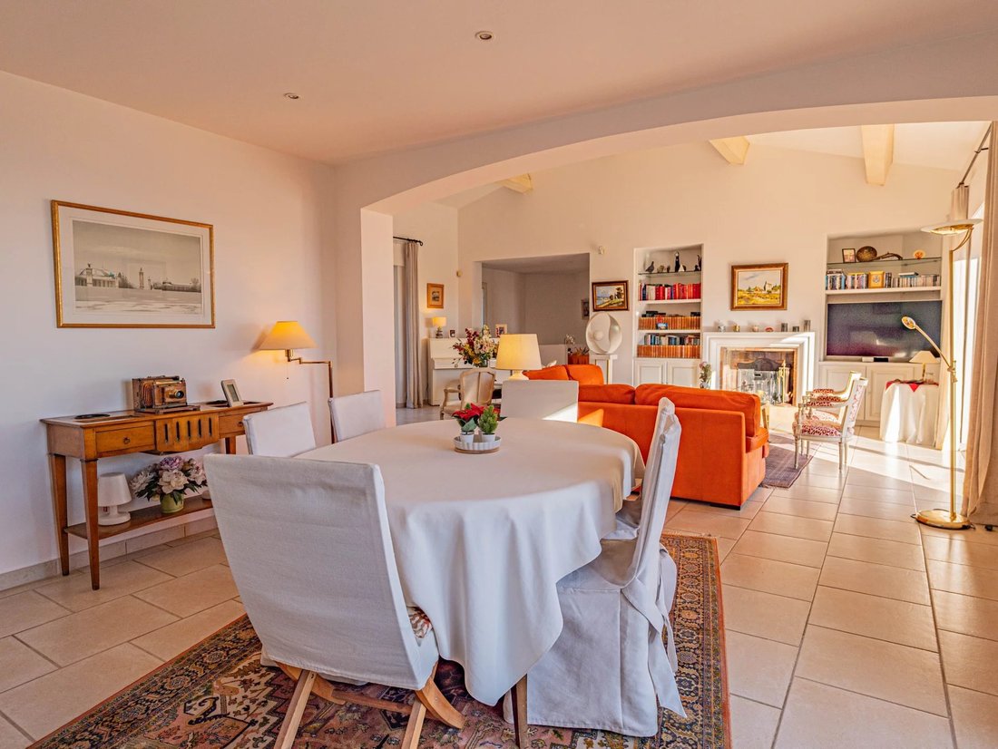Villa in Grimaud, Provence-Alpes-Côte d'Azur, France 5 - 16770943