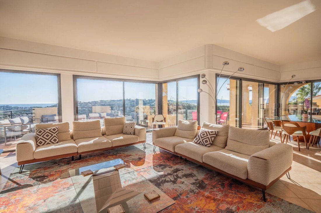 Villa in Ville-Les Saquedes-Le Bouillonnet, Sainte-Maxime, France 3 - 11168927