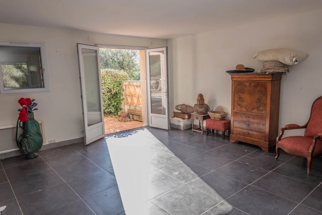 House in Le Plan-de-la-Tour, Provence-Alpes-Côte d'Azur, France 5 - 15390966