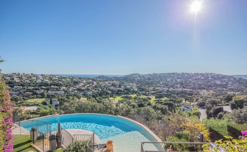 Villa in Ville-Les Saquedes-Le Bouillonnet, Sainte-Maxime, France 1