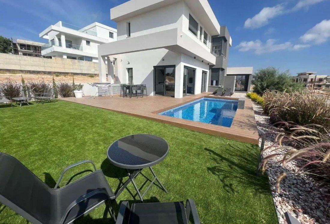 Villa in Agios Athanasios, Limassol, Cyprus 1 - 16937856