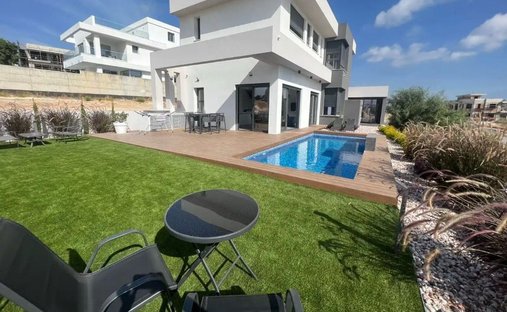 Villa in Agios Athanasios, Limassol, Cyprus 1