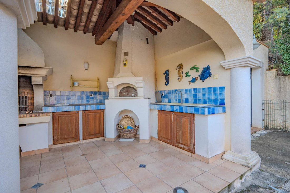 Villa in Les Issambres, Roquebrune-sur-Argens, France 4 - 15057407