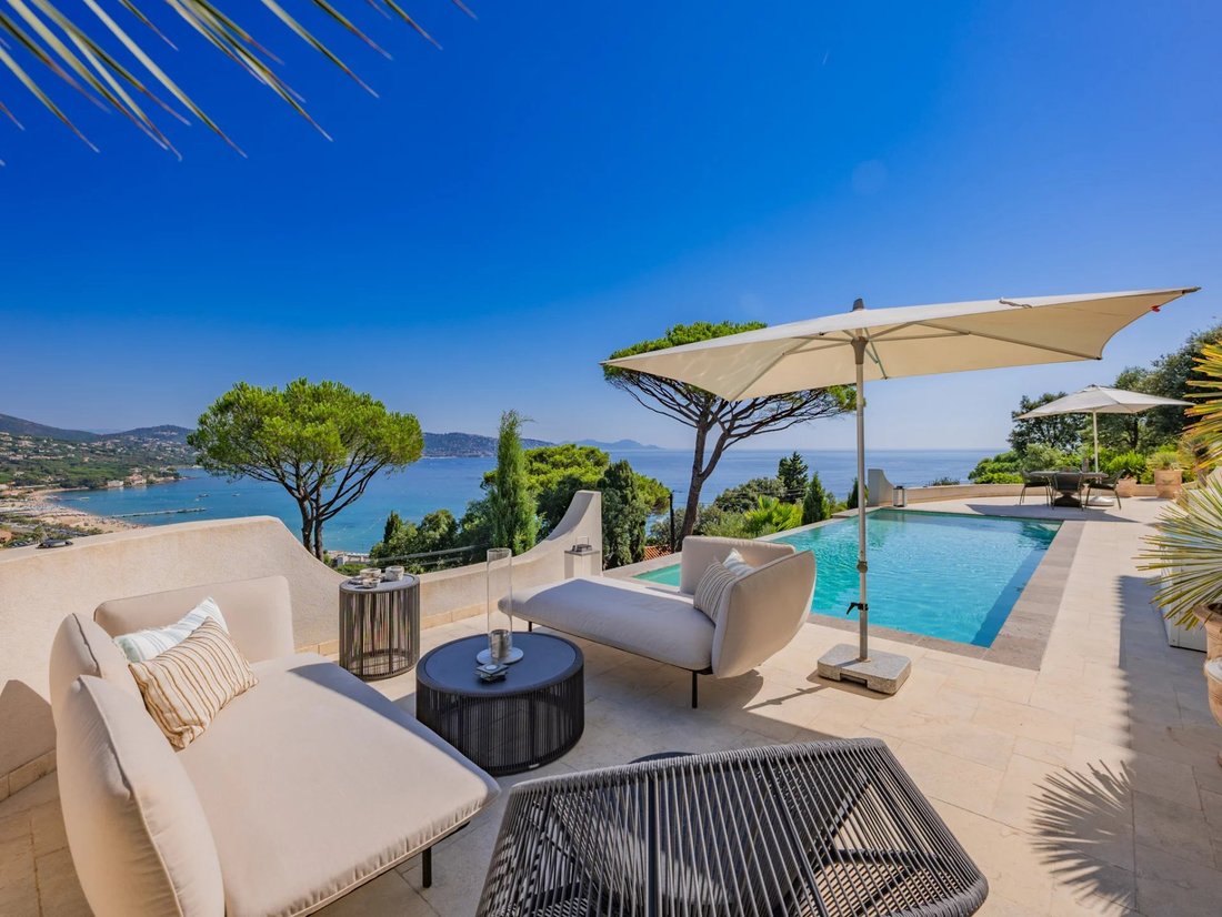 Villa in Nartelle-Noyer-Bellevue-bd des Sardinaux, Sainte-Maxime, France 1 - 16119634