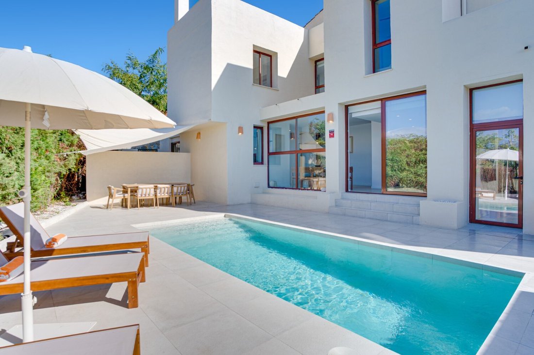 Townhouse in Cancelada, Estepona, Andalusia 1 - 16937677