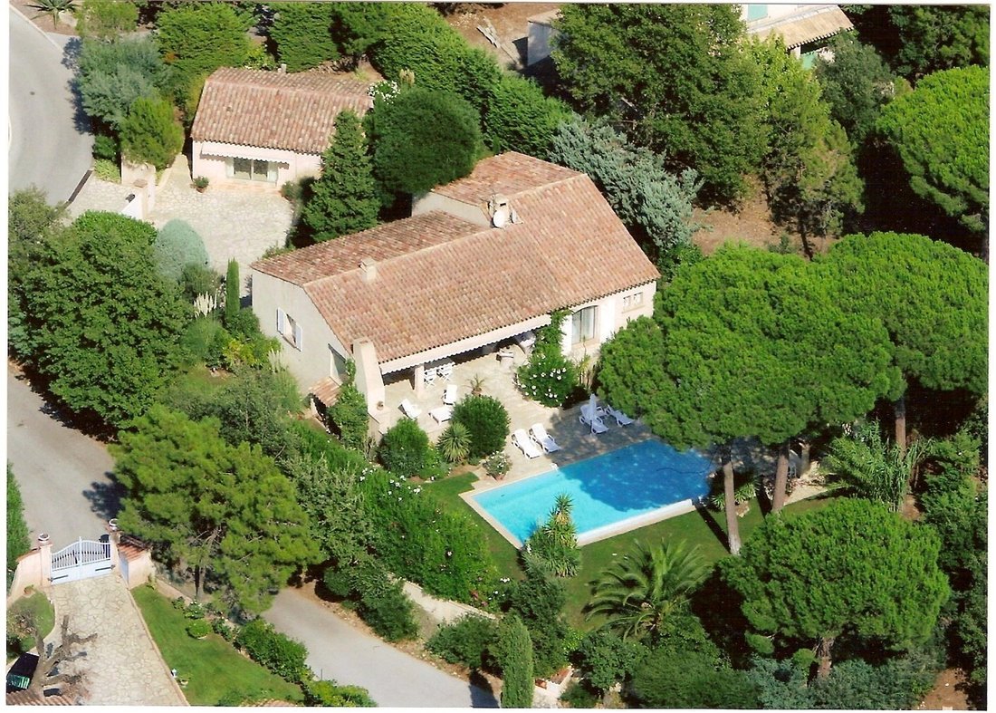 Villa in Gassin, Provence-Alpes-Côte d'Azur, France 1 - 16937989
