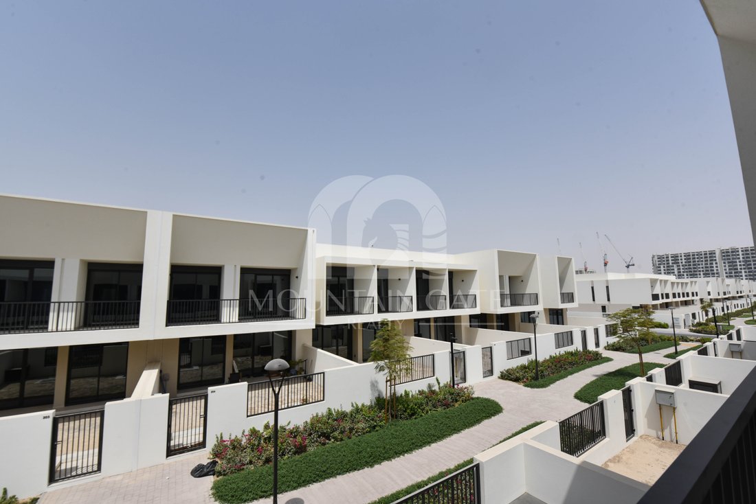 Townhouse in Reem, Dubai, United Arab Emirates 1 - 16937384