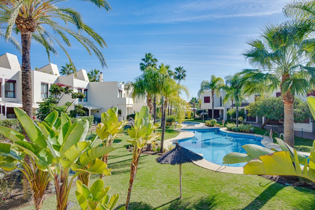Townhouse in Cancelada, Estepona, Andalusia 4 - 16937677