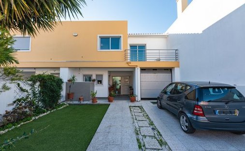 House in Alcabideche, Lisbon, Portugal 1