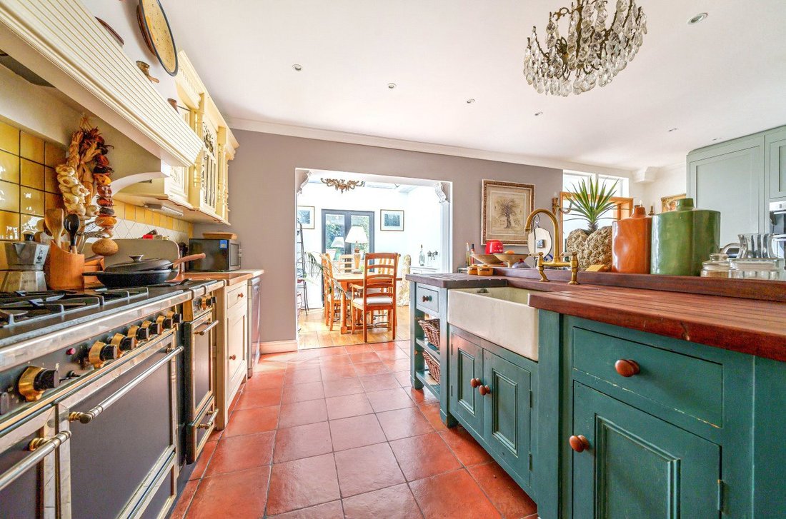 House in Barnet, England 3 - 16943080