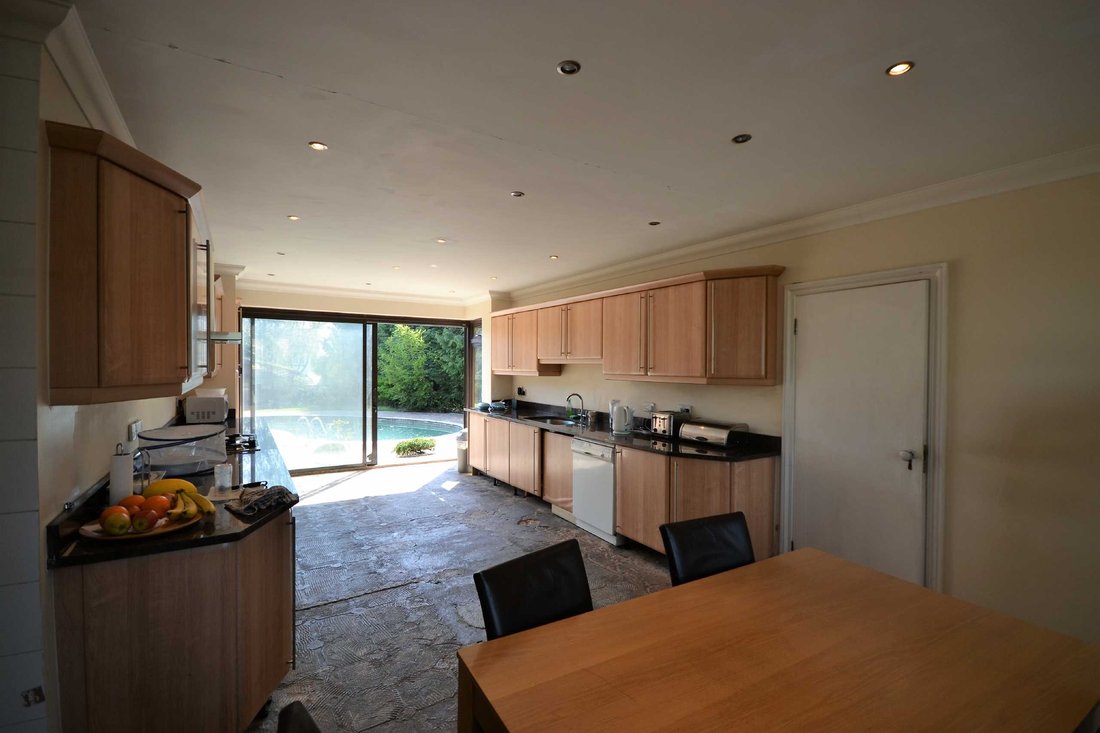 House in Ferney Hill, Enfield, England 5 - 16943078