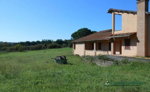 Villa in La Giustiniana, Rome, Italy 1