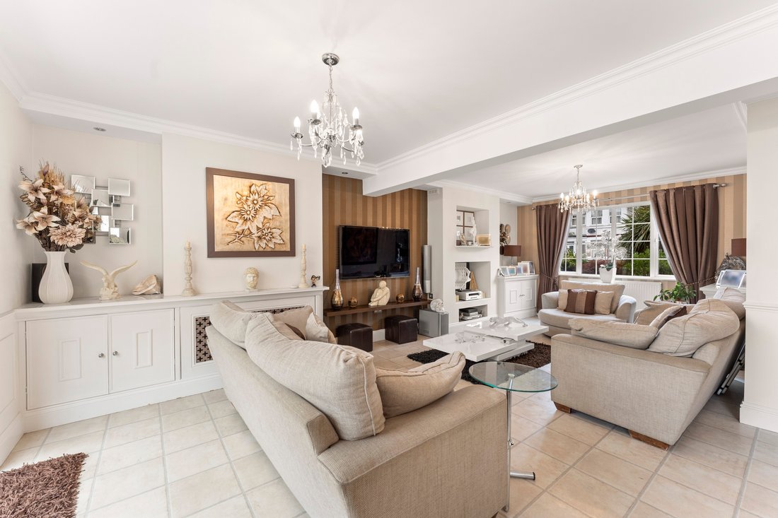 House in West Acton, Ealing, England 3 - 16939219