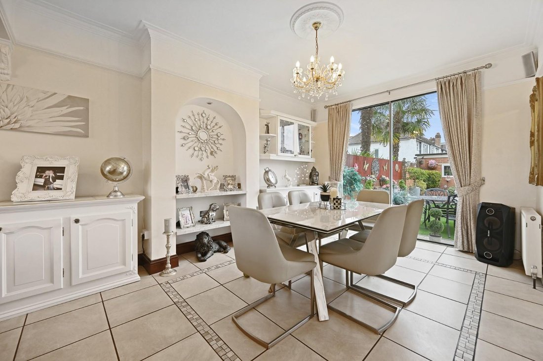 House in West Acton, Ealing, England 5 - 16939349