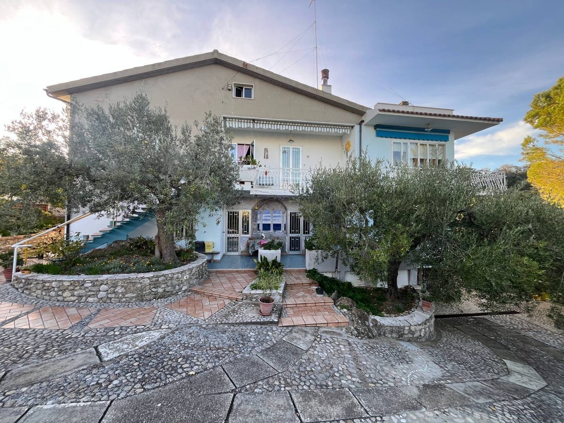 Villa in Incoronata - San Lorenzo - Pagliarelli, Vasto, Abruzzo 1 - 12744759