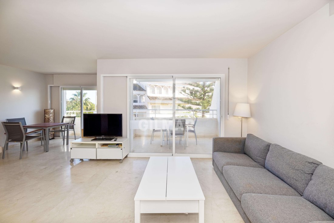 Penthouse in Elviria-Cabopino, Marbella, Spain 2 - 16940193