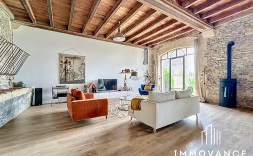 Sale Of Equestrian Estate Aimargues, 260m² 6 Rooms 1,050,000€ With Swimming Pool