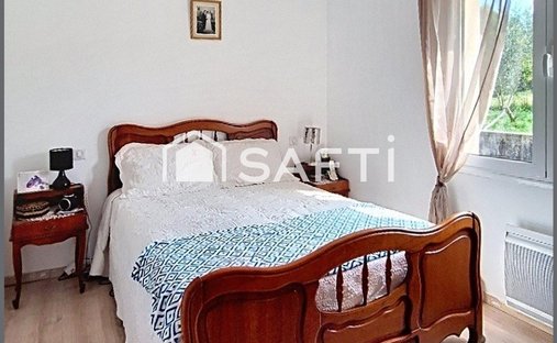 Aoc Côtes De Bourg Wine Château On 16 Hectares Ref 1029