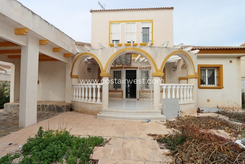 Villa in Orihuela, Valencian Community, Spain 1 - 16940592