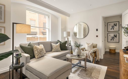 Apartment in Mayfair, Westminster, England 1