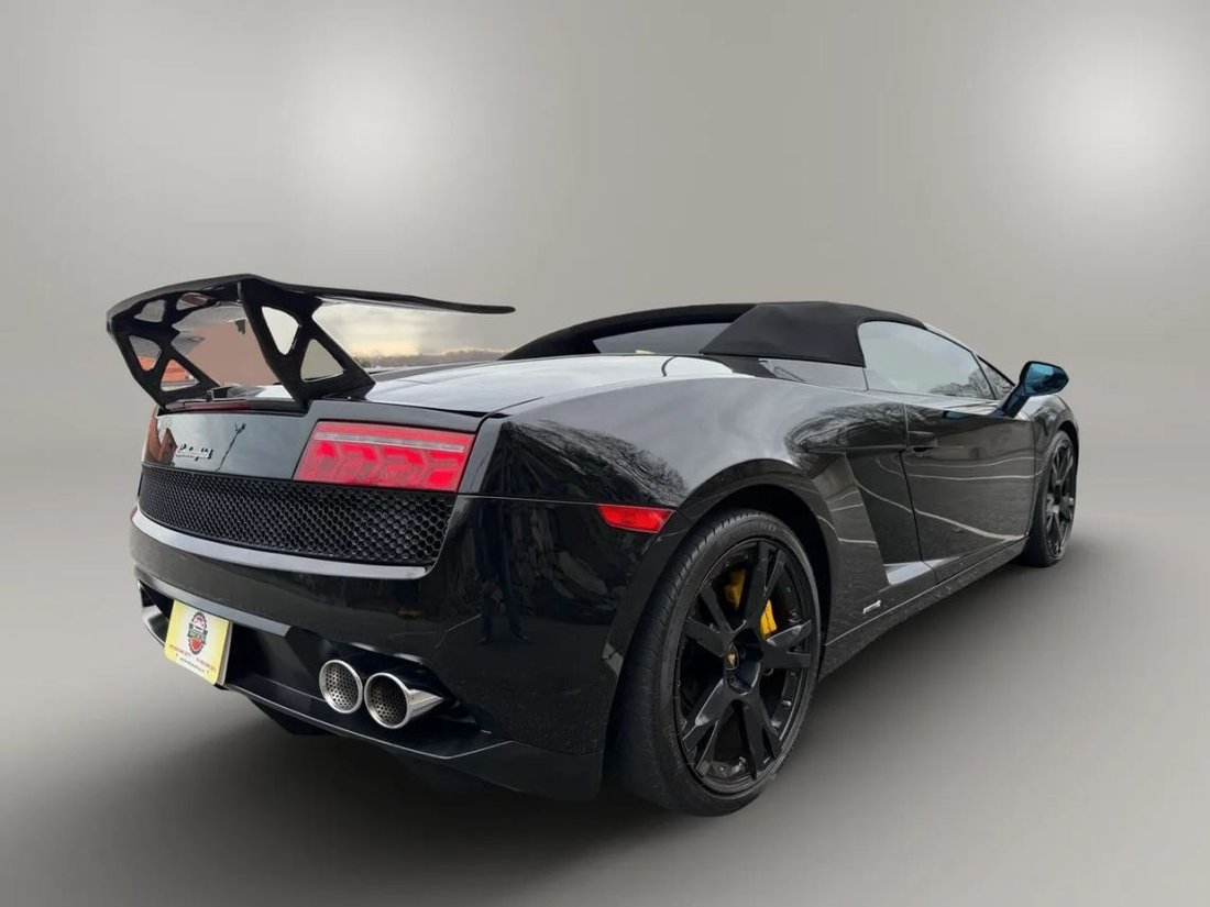 Cabriolet in Malden, MA, United States 4 - 16941271